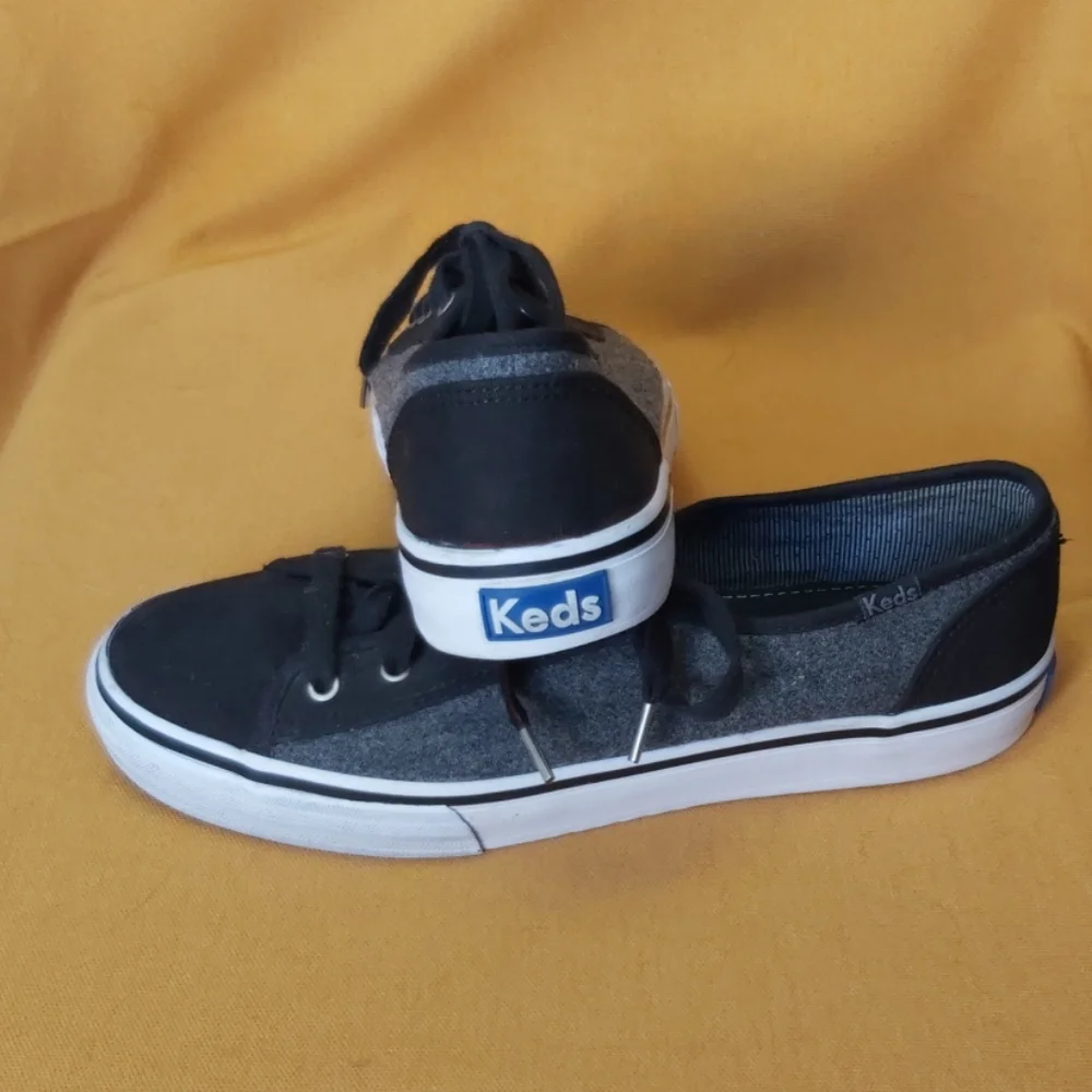 Keds Running Shoe - Picture 4 of 4